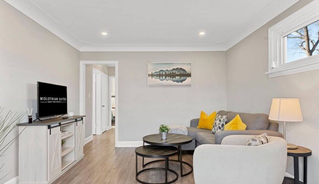 10 min walk to DT, stylish, free parking | IOB1