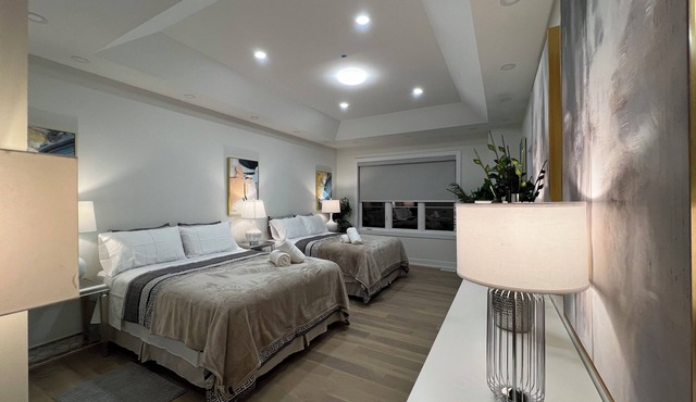 11 Queen Beds - French Style Detached House In Prestigious Angus Glen Markham