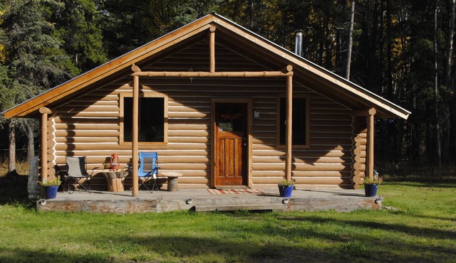 16 Mile Cabins Family Log Cabin. Off Grid Wilderness Getaway!