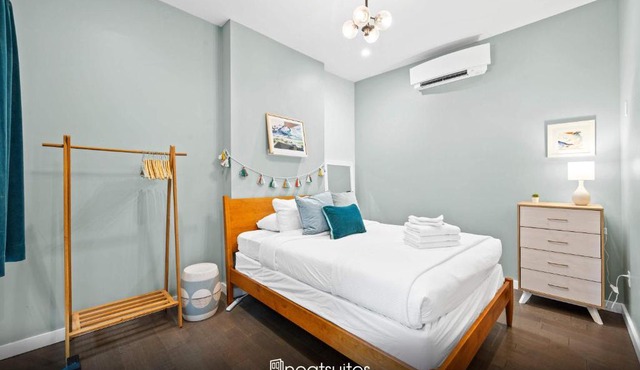 1BR with Kitchen & Free Parking - Walk Everywhere in Covington