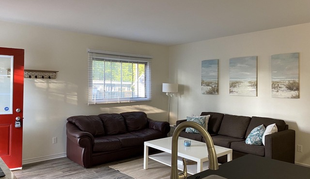 2 bdrm. sleeps 5, just a short walk to beach 1 !