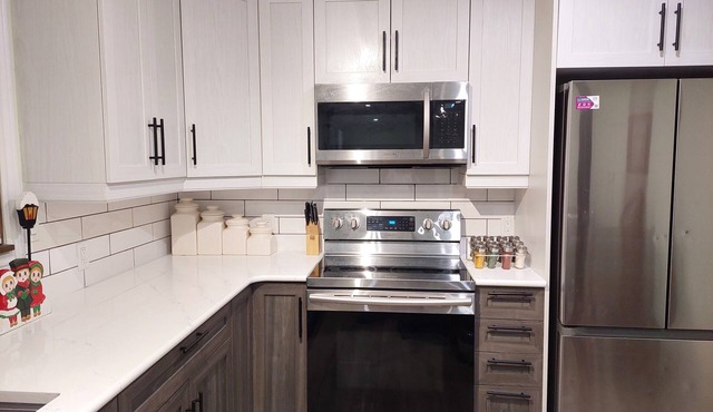 2 bedroom 1 bath house with large backyard and deck