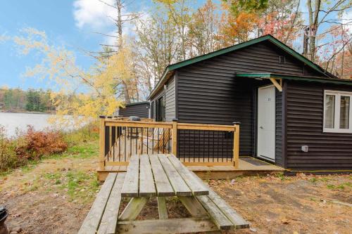 2-Bedroom Cottage #11 - Red Pine in Gravenhurst