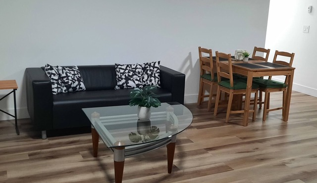 2 bedroom executive, private, cozy, clean suite