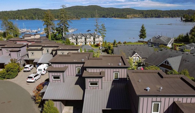 2 Bedroom Sooke Townhome