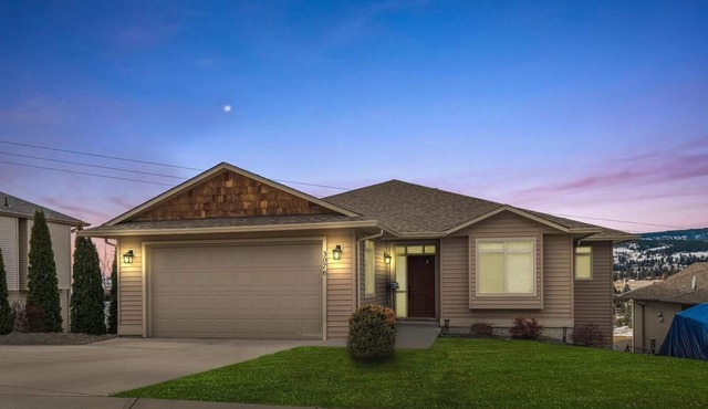 2-Bedroom Walk-Out Ground Floor Suite with Private Entry, Lake & Mountain Views
