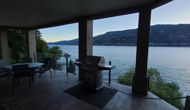 2 BR Lakefront suite on Okanagan Lake With Private deck, dock, boat lift.