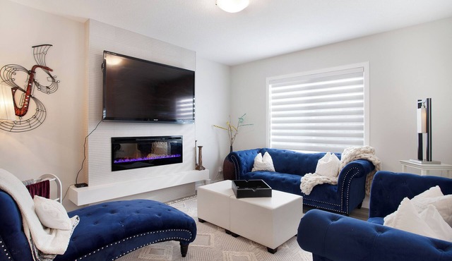 2 Suites 8 Bedrooms AC Sleeps 16