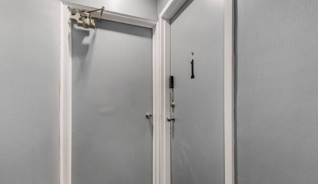2BR Retreat | Free Parking | WiFi | Workspace