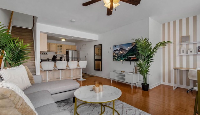 2BR Retreat | Free Parking | WiFi | Workspace