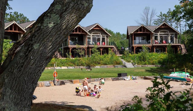 3 + bed 2 bath Villa on Lake Muskoka