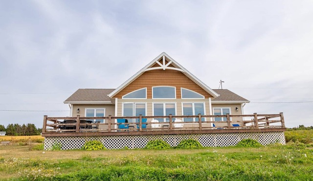 3-Bedroom Cavendish Oceanfront Cottage - Located inside National Park