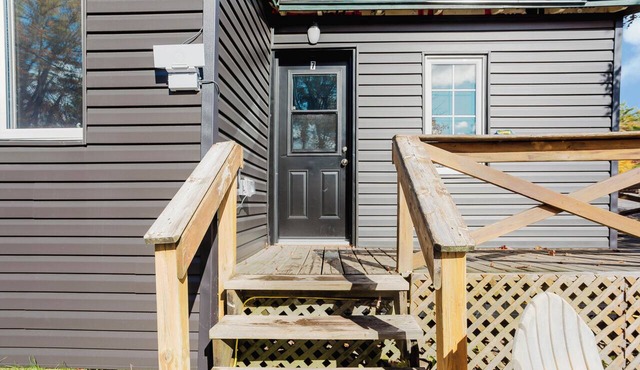 3 Bedroom Cottage VII: PL in Gravenhurst