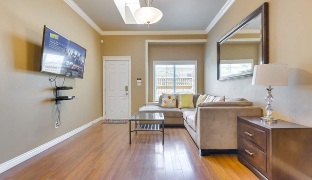 3 bedroom guest suite, central burnaby location