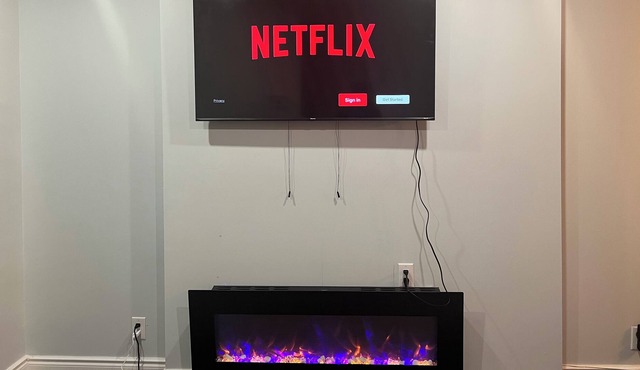 3 bedroom House in Toronto with Air Cond’ *Netflix*Wifi*Kitchen*Washer*Dryer