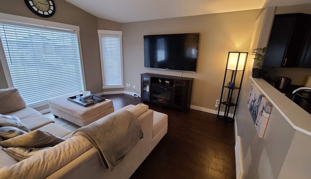 3 Bedroom Suite - Fully Stocked, Clean and Pet Friendly!