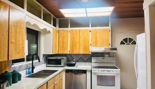 3 BHK House near Cultus Lake
