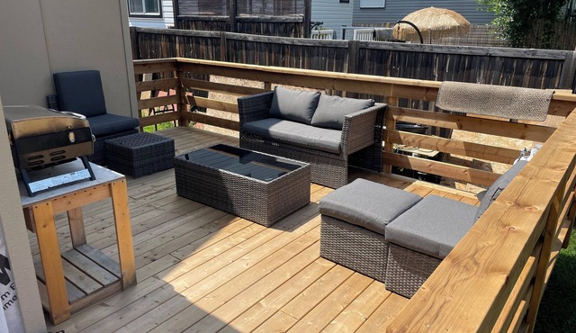 3 Crows Cabin in Blairmore 3 Bedroom 1 1/2 Bath AC and Hottub