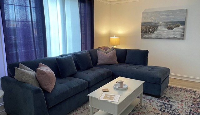 3BR Cozy Home in Downtown St. John's w/free parking, AC