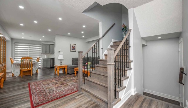 4 + 1 bedrooms 4 baths Entire Home in Mississauga