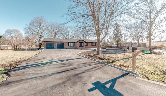 4 Bedroom Vacation Home! Outdoor Pool / Billiards Table / Treehouse