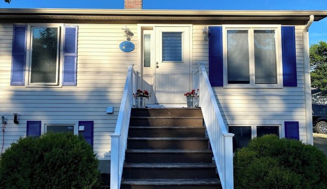 4 BR/3 Bath house in Ferry Beach