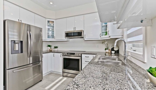 ★4 BR Modern Detached House in Paris, Brant