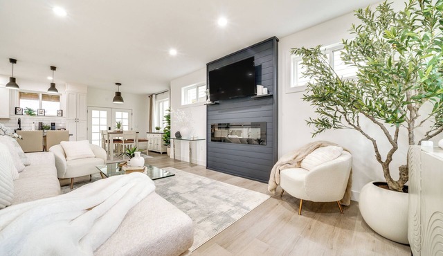 4 Mi to Dtwn: Modern Tacoma Home w/Spacious Yard in Tacoma
