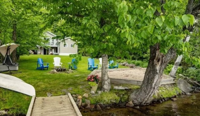 4 Season Waterfront Bay Lake Beauty in Emsdale