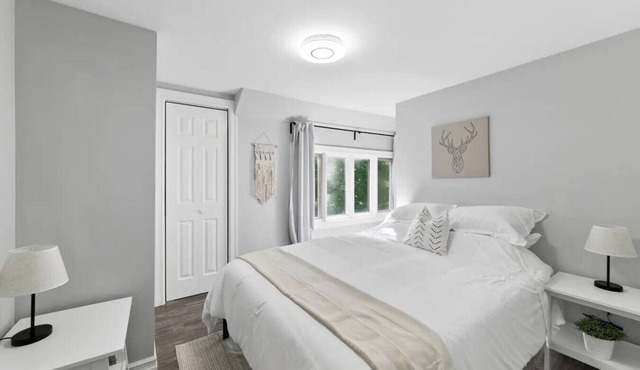 5 Bd/4Ba Family Getaway- Golf,River,Marina