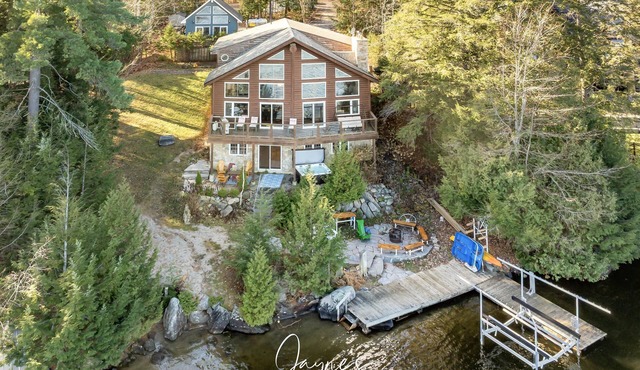 5+bed 4 bath on Lake Muskoka