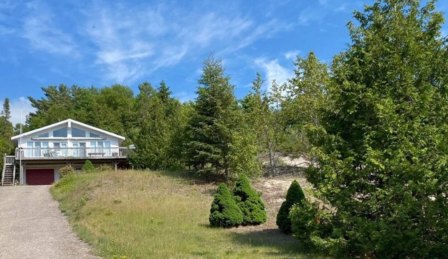 5 Bedroom Cottage for Rent in Wasaga Beach