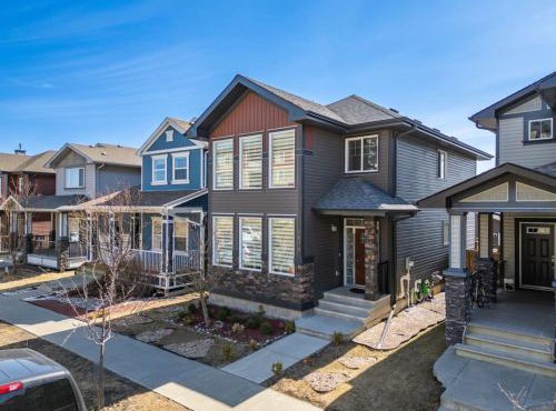 5 Bedroom House in McConachie, Near Anthony Henday, Sleeps 12, Backyard, Netflix, Free Parking