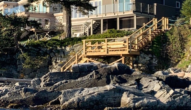 5 Bedroom Luxury Oceanfront Vacation Home