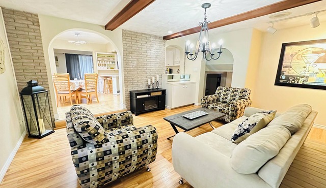 5 bedroom spacious house in a sought after neighborhood