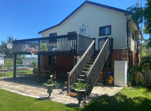 5 Bedrooms Cottage at Rice Lake!