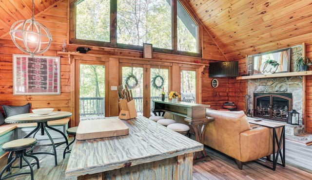 5 Mi to Helen: Hideaway w/Deck & Grill! in Sautee Nacoochee