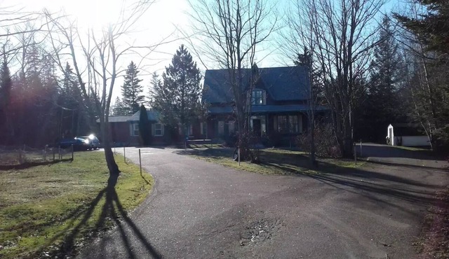 6 bedroom 2 bath country retreat