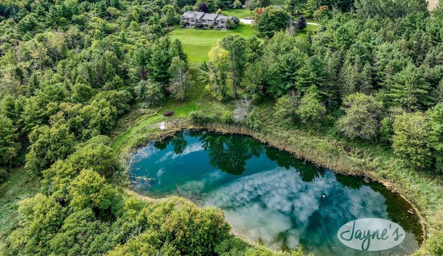 7 bedrooms 5 bathrooms Country Home near Creemore