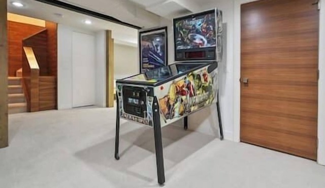 9 Guests | King Bed | Pin Ball | BBQ | Piano