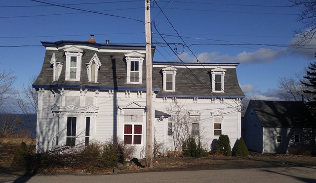 A beautiful 5 bedroom 4 bath house with Stunning Ocean View in town of Digby