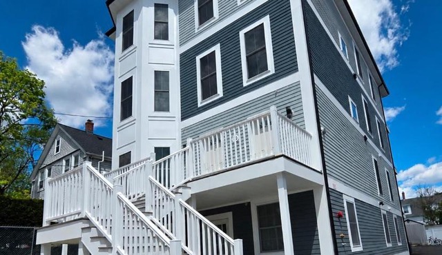 A New 3 bedroom 4 beds 2 Bath, Apt 3 in Boston