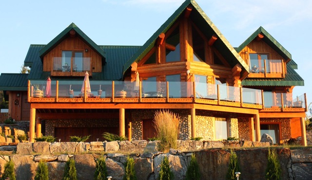 A Okanagan Lakeview Inn