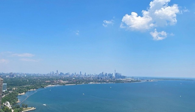 A True Urban Oasis by the Water! A luxury stay at this Highrise condo.