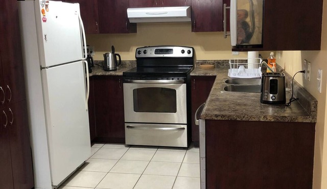 Abanico Apartment by Gatineau Park - long stays