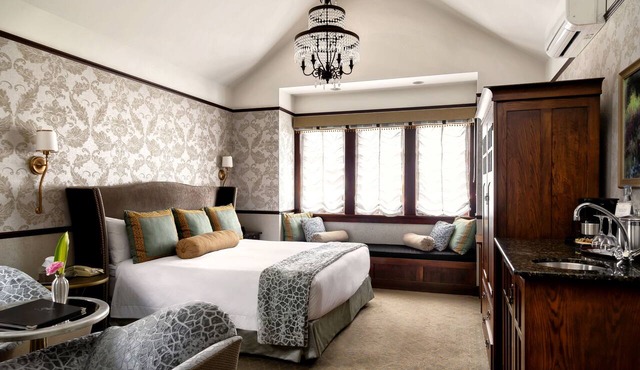 Abigail's Hotel