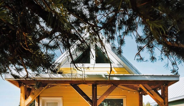 Abraham - Peaceful cabin in historic Nordegg