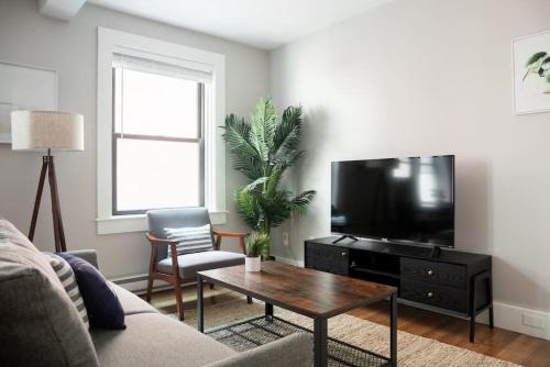 Airy 1BR Walkable to Everywhere in Boston in Boston