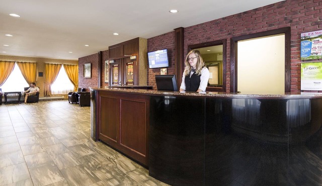 Albatross Hotel