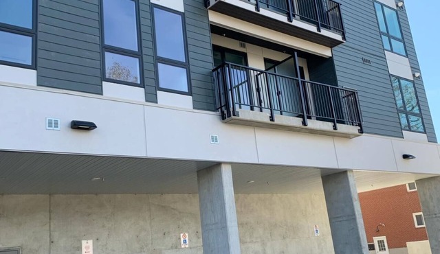 All inclusive unit with free parking near University of Waterloo